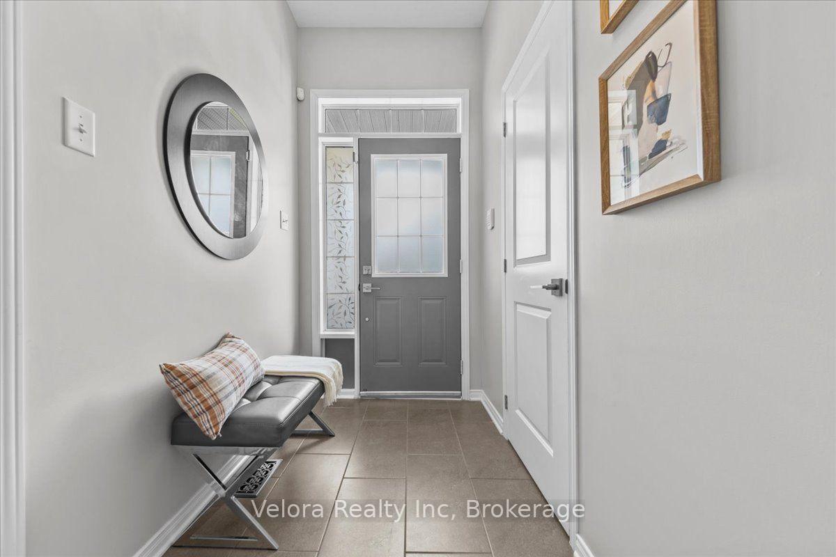 Photo 6 of 576 Pepperville Crescent, Ottawa, Kanata - Emerald Meadows/Trailwest — HOMEH