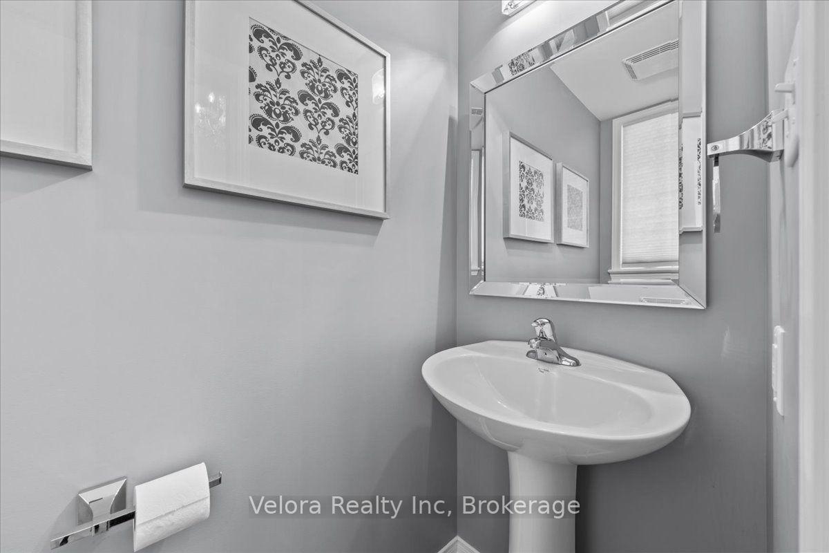 Photo 7 of 576 Pepperville Crescent, Ottawa, Kanata - Emerald Meadows/Trailwest — HOMEH