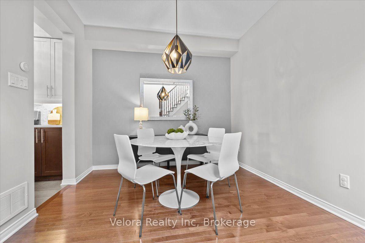 Photo 9 of 576 Pepperville Crescent, Ottawa, Kanata - Emerald Meadows/Trailwest — HOMEH