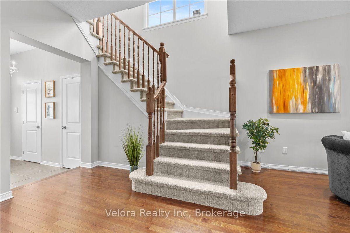 Photo 12 of 576 Pepperville Crescent, Ottawa, Kanata - Emerald Meadows/Trailwest — HOMEH