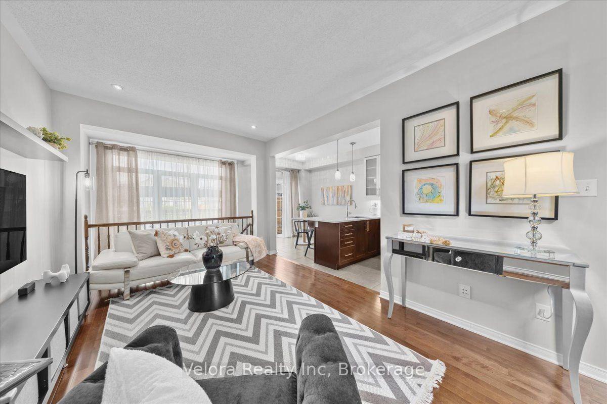 Photo 15 of 576 Pepperville Crescent, Ottawa, Kanata - Emerald Meadows/Trailwest — HOMEH