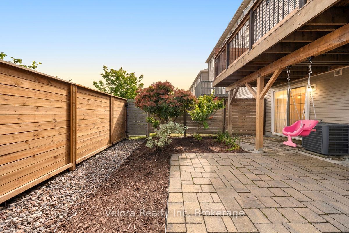 Photo 43 of 576 Pepperville Crescent, Ottawa, Kanata - Emerald Meadows/Trailwest — HOMEH