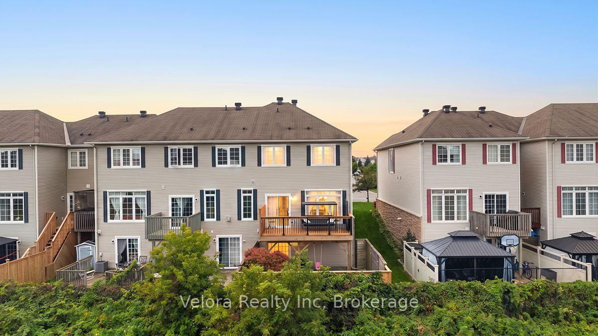 Photo 46 of 576 Pepperville Crescent, Ottawa, Kanata - Emerald Meadows/Trailwest — HOMEH