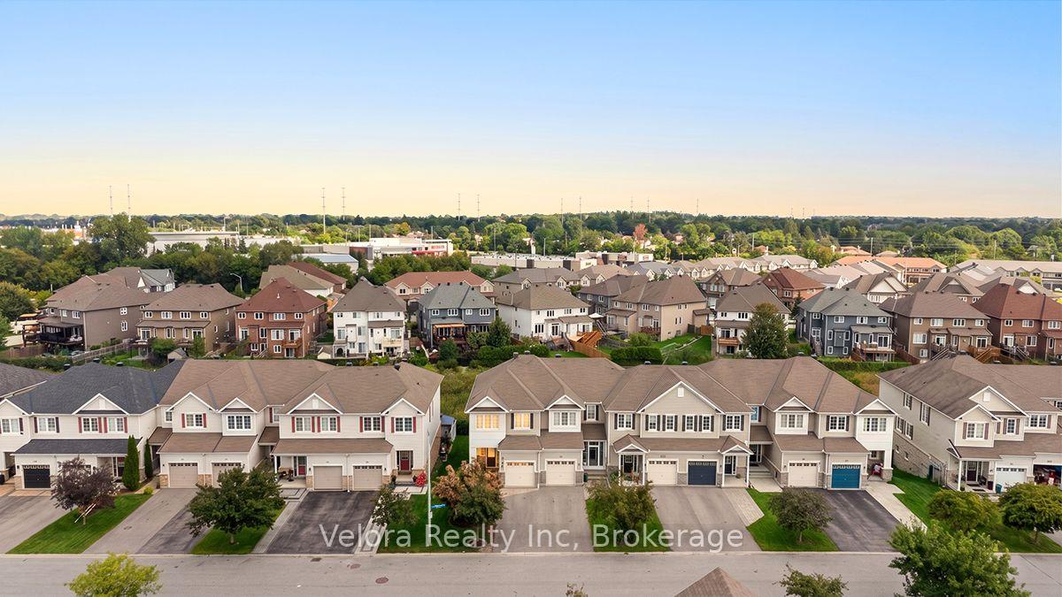 Photo 47 of 576 Pepperville Crescent, Ottawa, Kanata - Emerald Meadows/Trailwest — HOMEH
