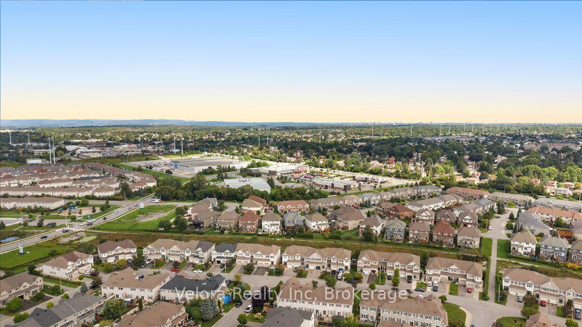 Photo 48 of 576 Pepperville Crescent, Ottawa, Kanata - Emerald Meadows/Trailwest — HOMEH