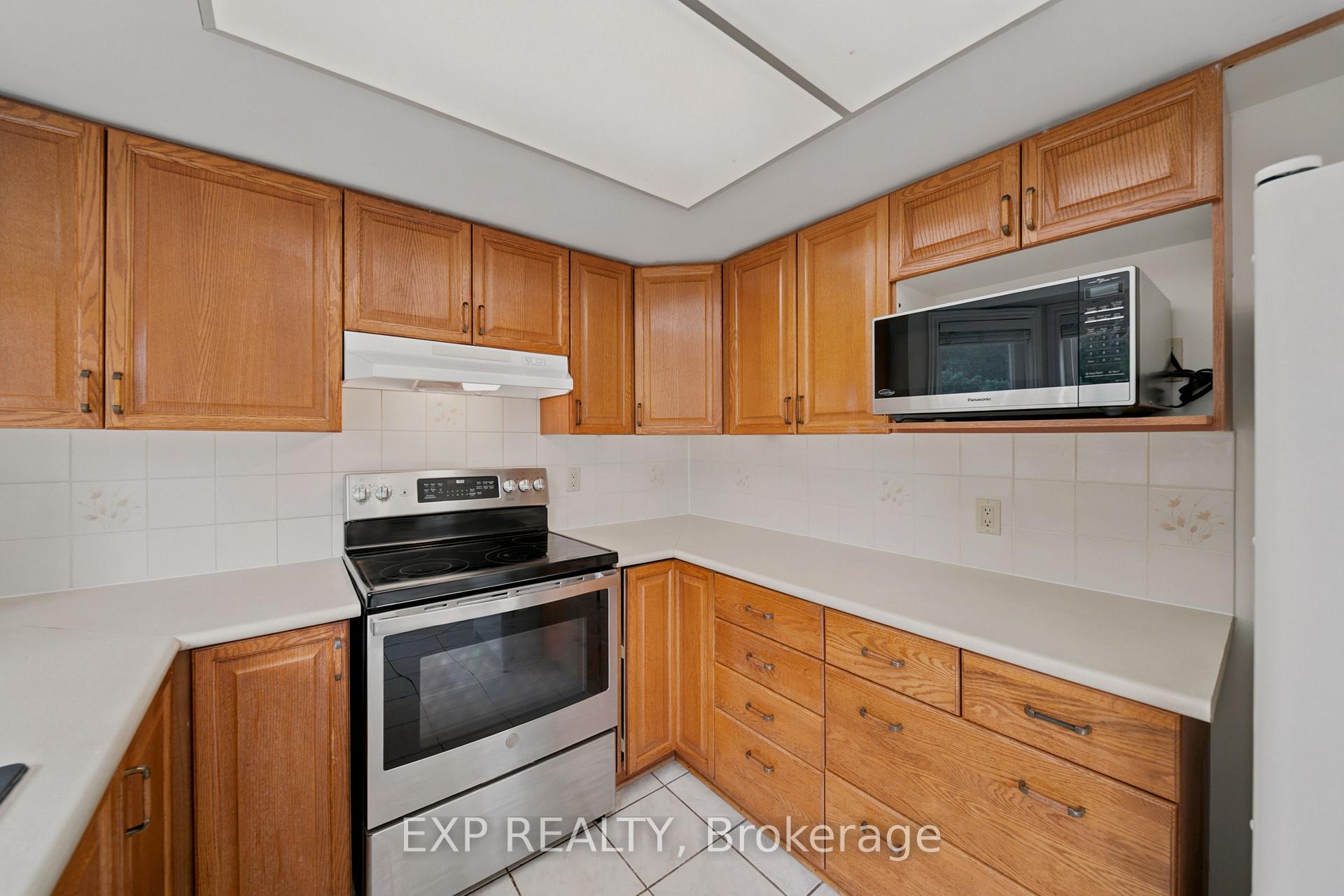 Photo 11 of 2165 Johnston Road, Ottawa, Hunt Club Park — HOMEH