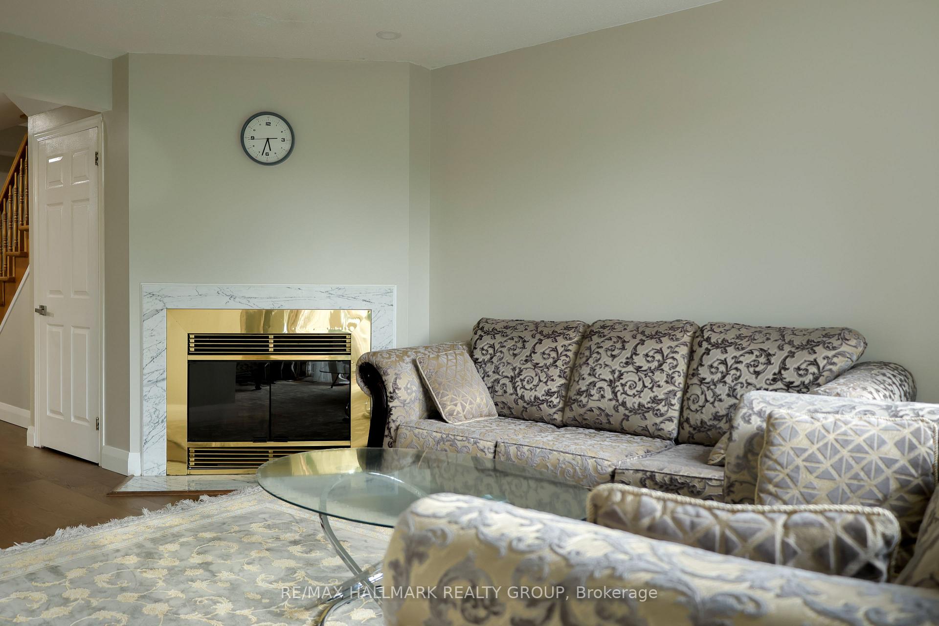 Photo 6 of 44 Winnegreen Court, Ottawa, Hunt Club Park — HOMEH