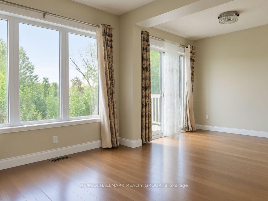 Photo 8 of 44 Winnegreen Court, Ottawa, Hunt Club Park — HOMEH