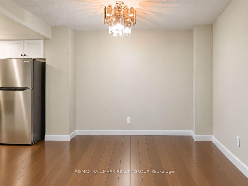 Photo 11 of 44 Winnegreen Court, Ottawa, Hunt Club Park — HOMEH