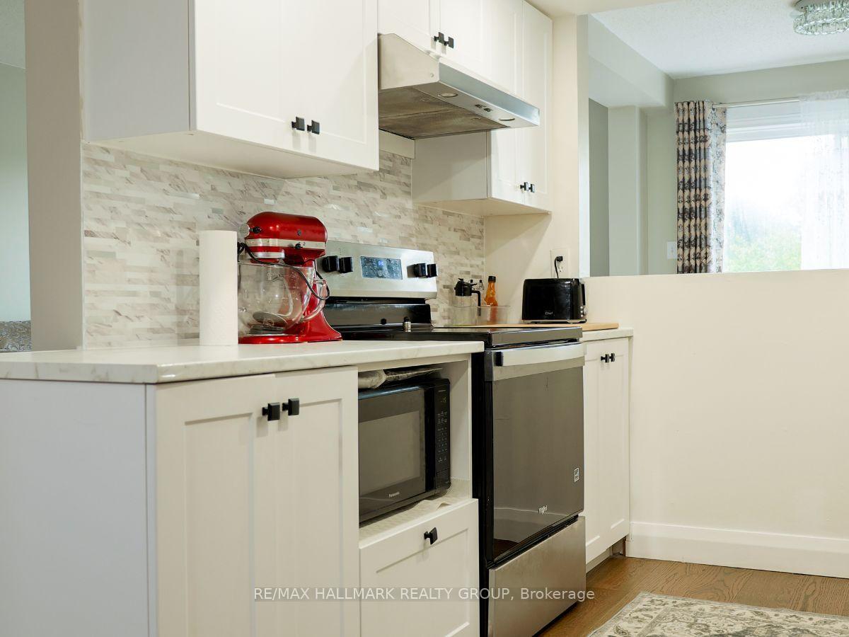 Photo 13 of 44 Winnegreen Court, Ottawa, Hunt Club Park — HOMEH