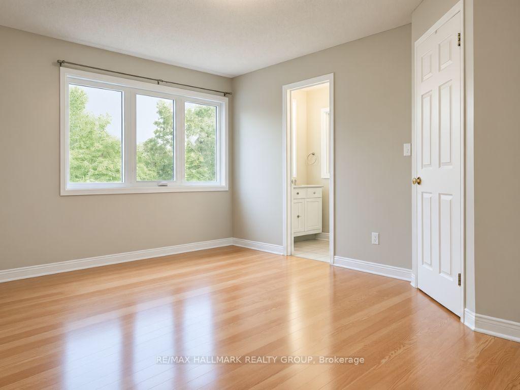 Photo 17 of 44 Winnegreen Court, Ottawa, Hunt Club Park — HOMEH