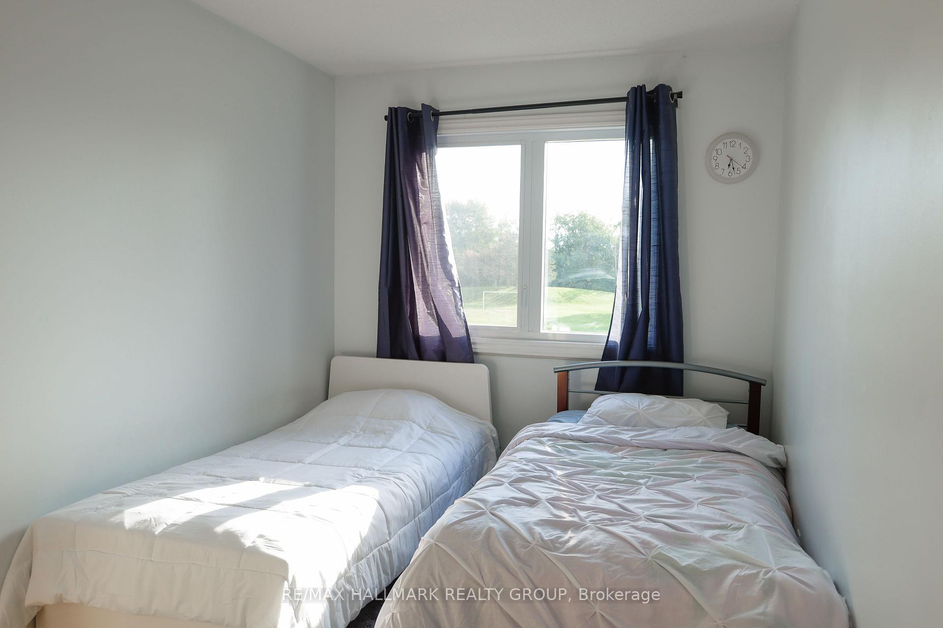 Photo 20 of 44 Winnegreen Court, Ottawa, Hunt Club Park — HOMEH