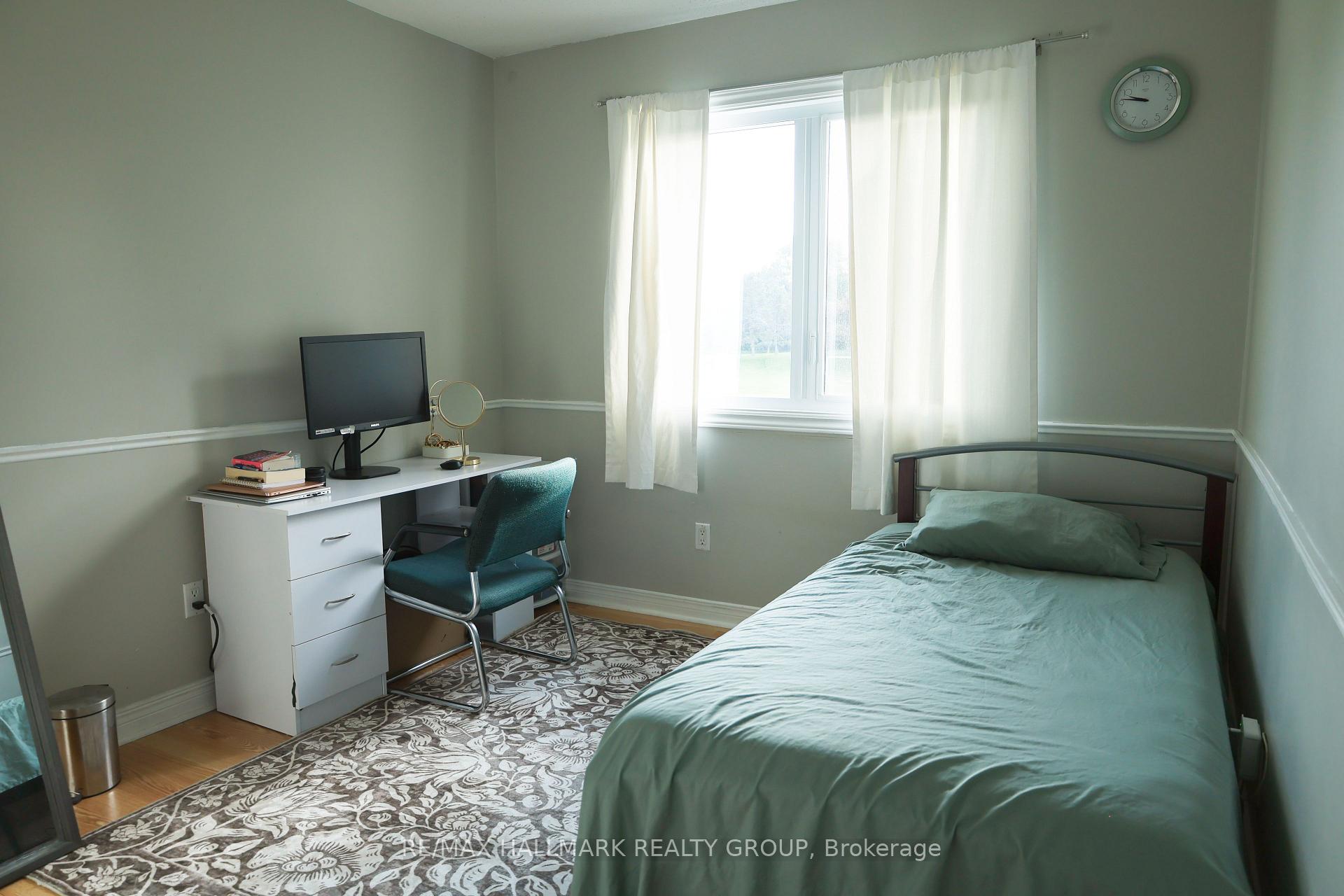 Photo 23 of 44 Winnegreen Court, Ottawa, Hunt Club Park — HOMEH