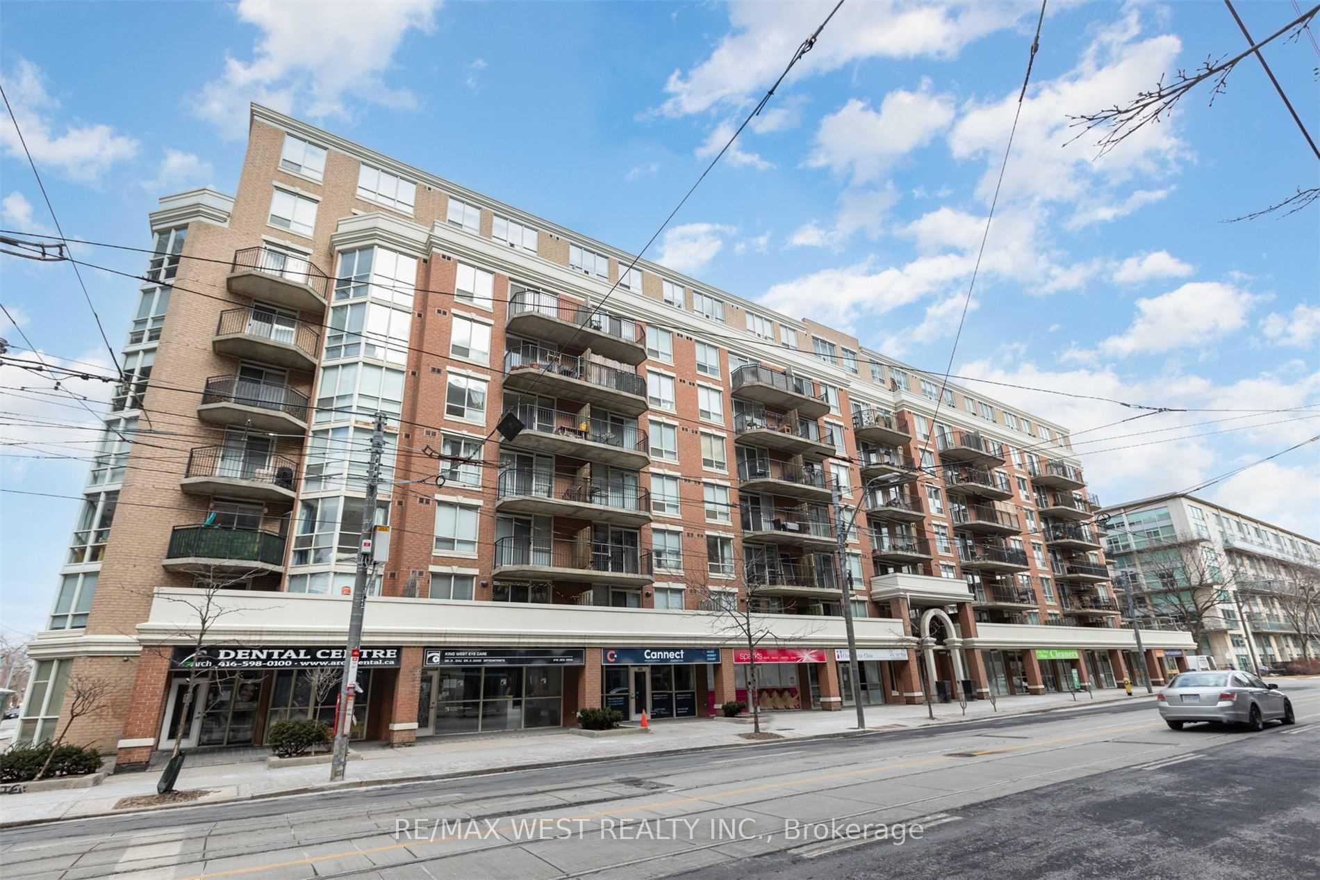 Front of Unit 420, 1000 King Street W