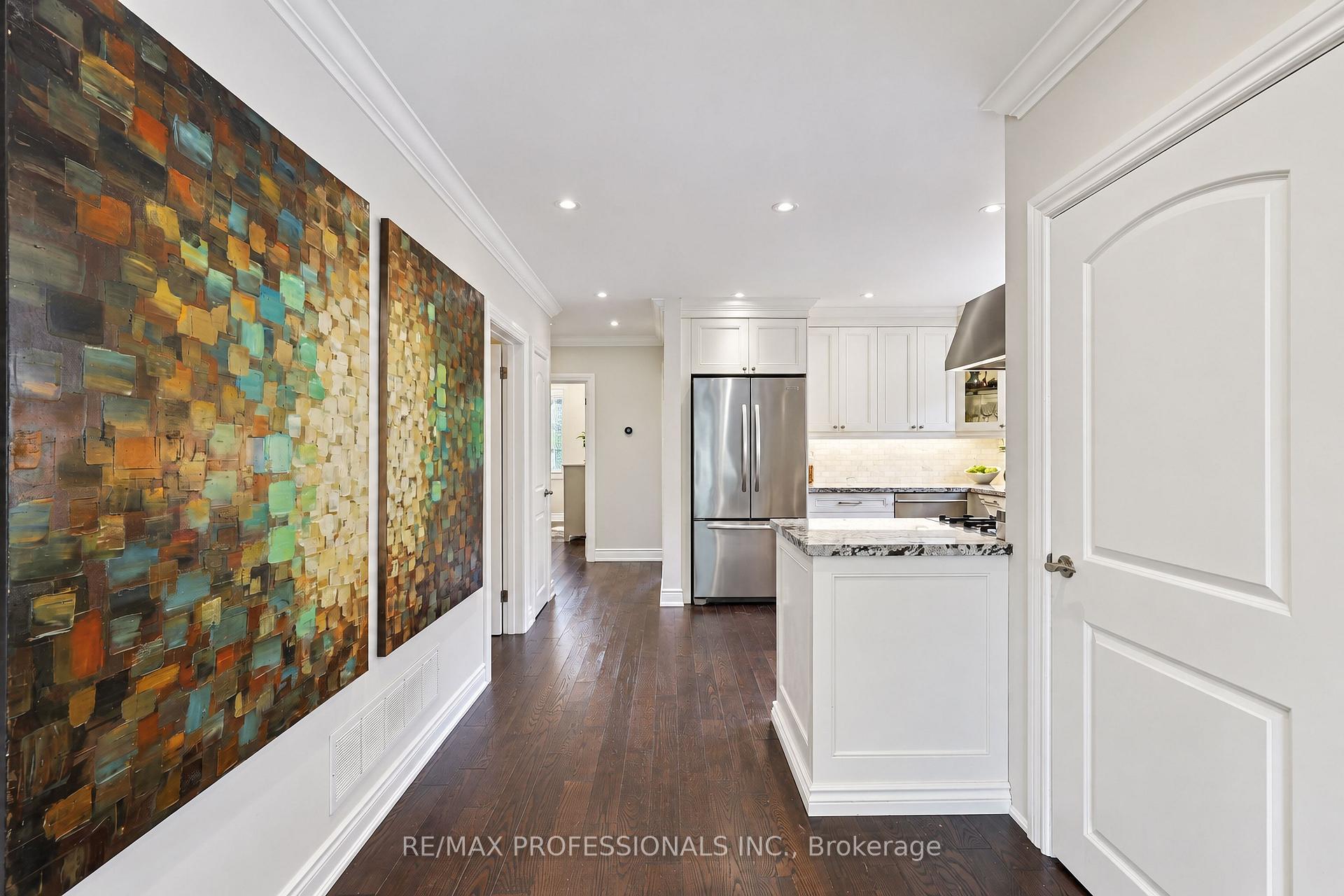 Photo 15 of 55 Rayside Drive, Etobicoke, Markland Wood — HOMEH