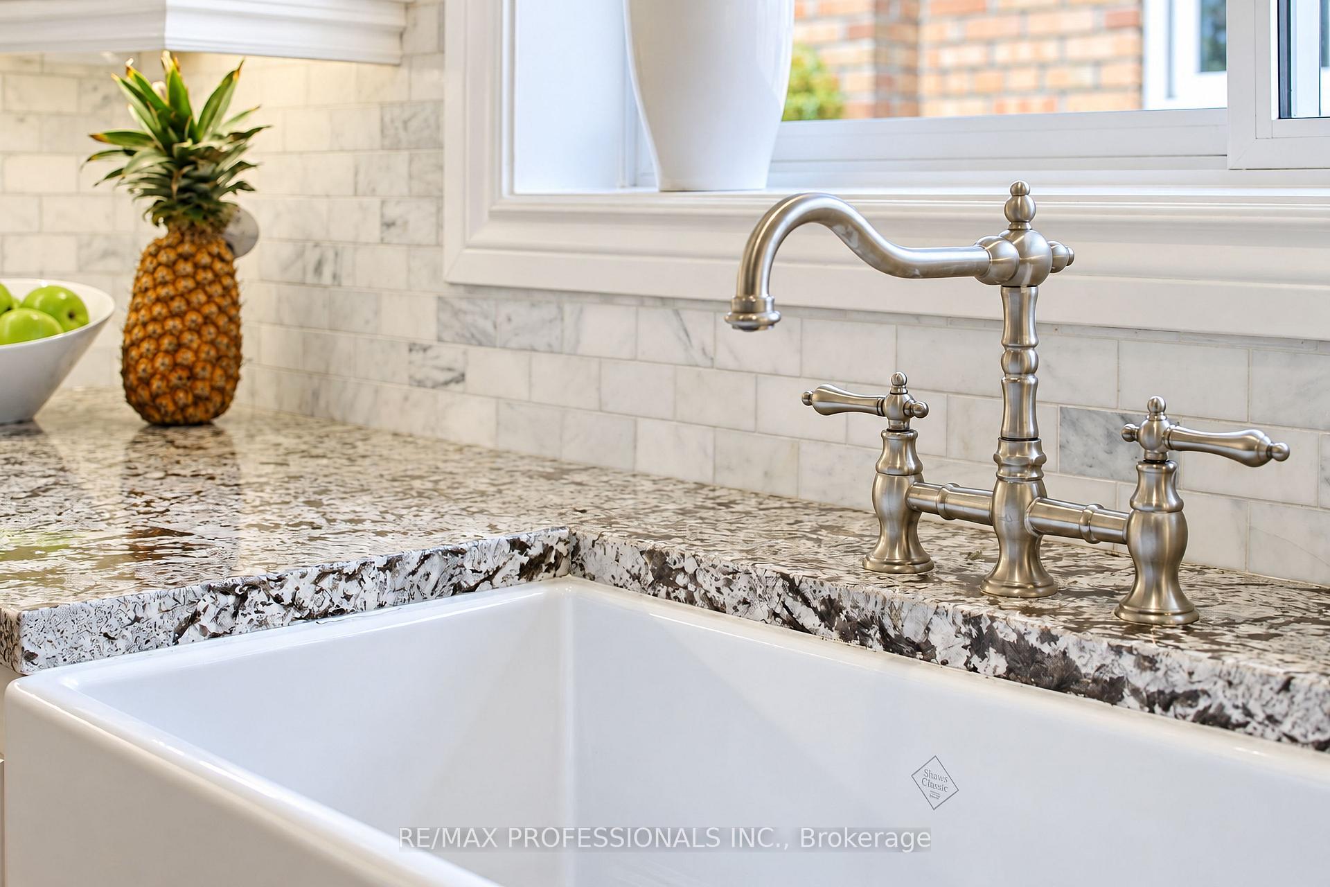 Photo 16 of 55 Rayside Drive, Etobicoke, Markland Wood — HOMEH
