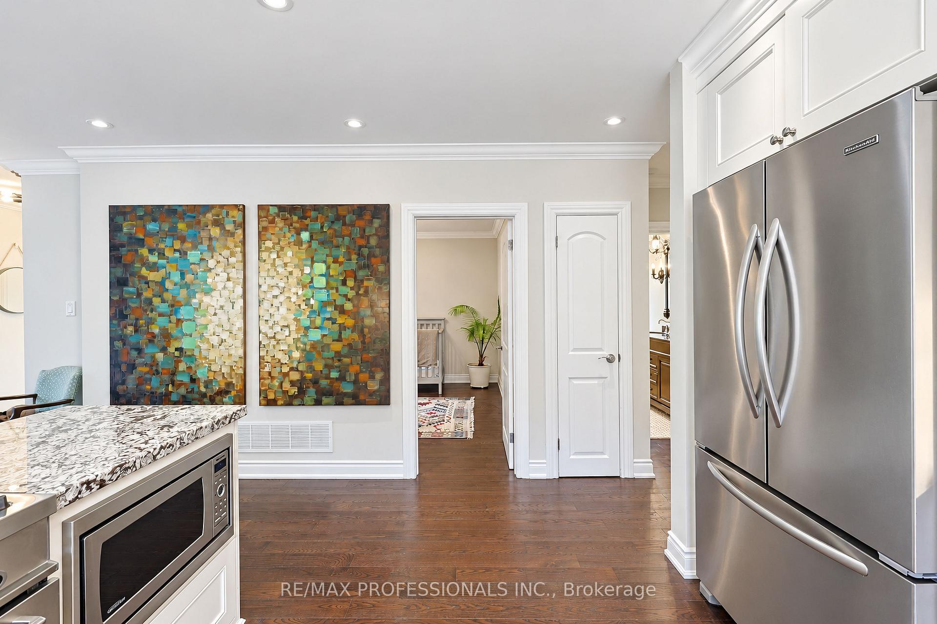 Photo 20 of 55 Rayside Drive, Etobicoke, Markland Wood — HOMEH