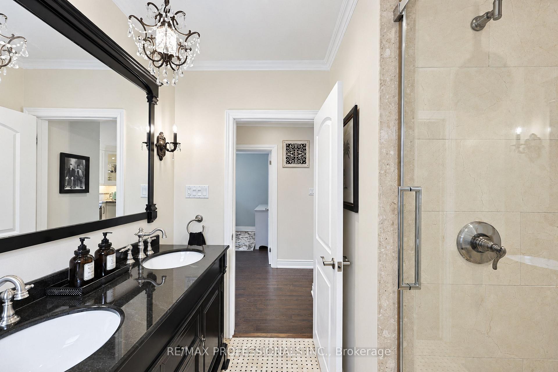 Photo 29 of 55 Rayside Drive, Etobicoke, Markland Wood — HOMEH
