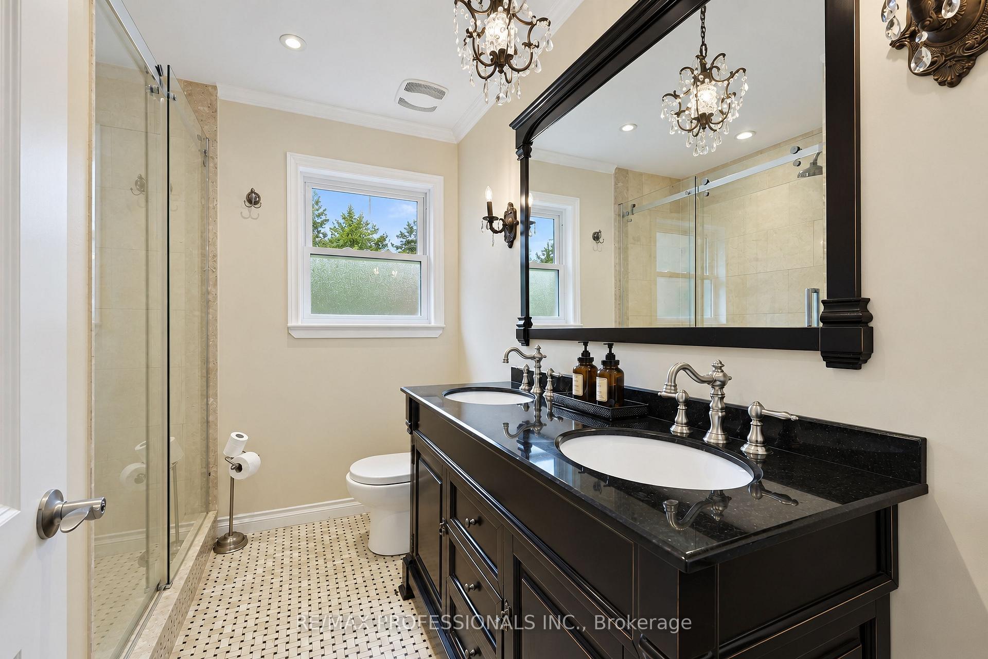 Photo 28 of 55 Rayside Drive, Etobicoke, Markland Wood — HOMEH