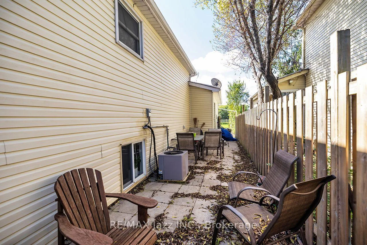 Photo 15 of 1431 Ritson Road S, Oshawa, Lakeview — HOMEH