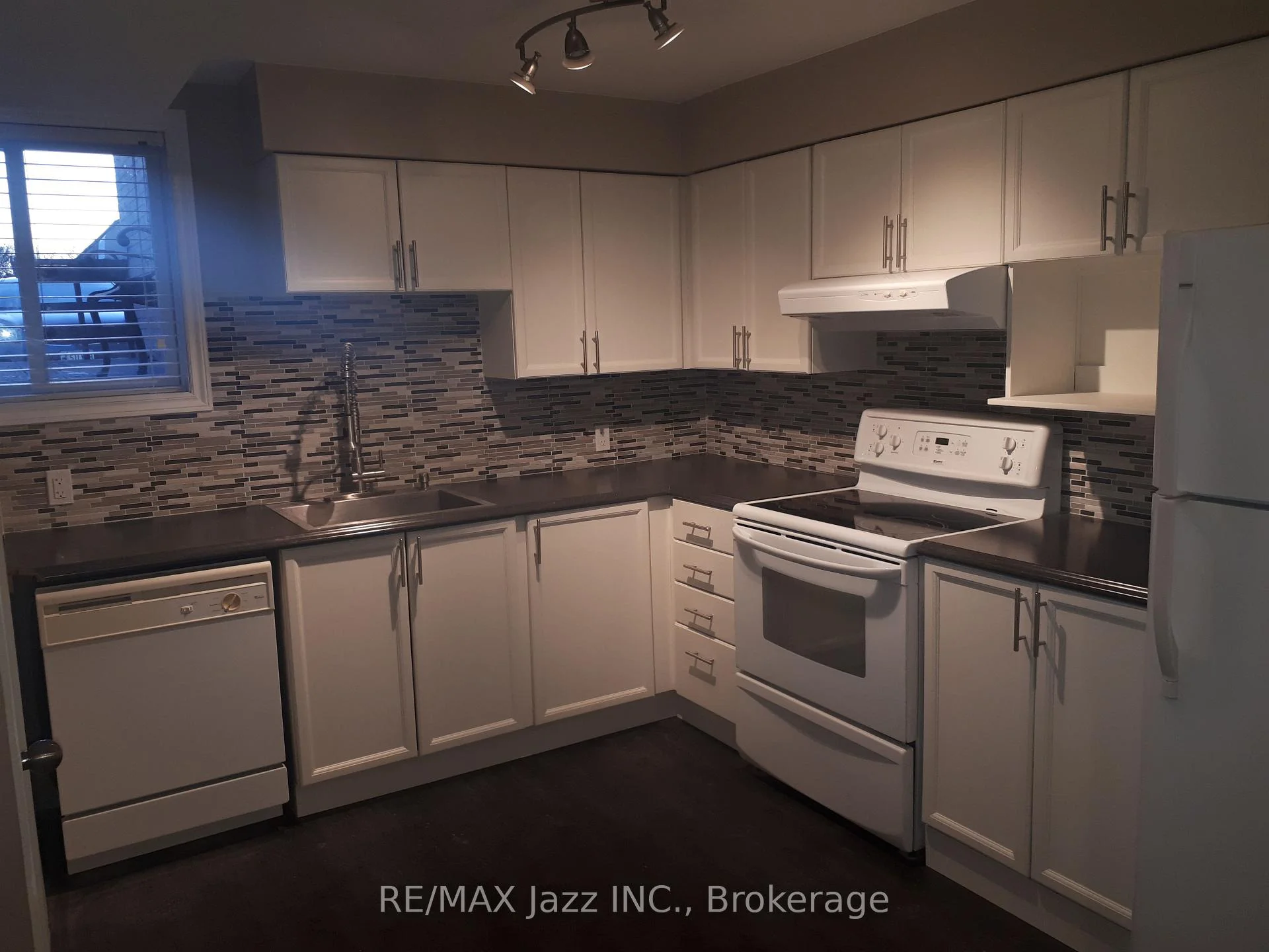 Photo 25 of 1431 Ritson Road S, Oshawa, Lakeview — HOMEH