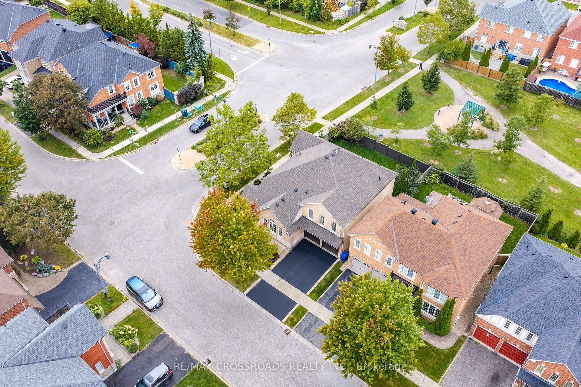 Photo 55 of 28 O'shea Crescent, Ajax, Northwest Ajax — HOMEH