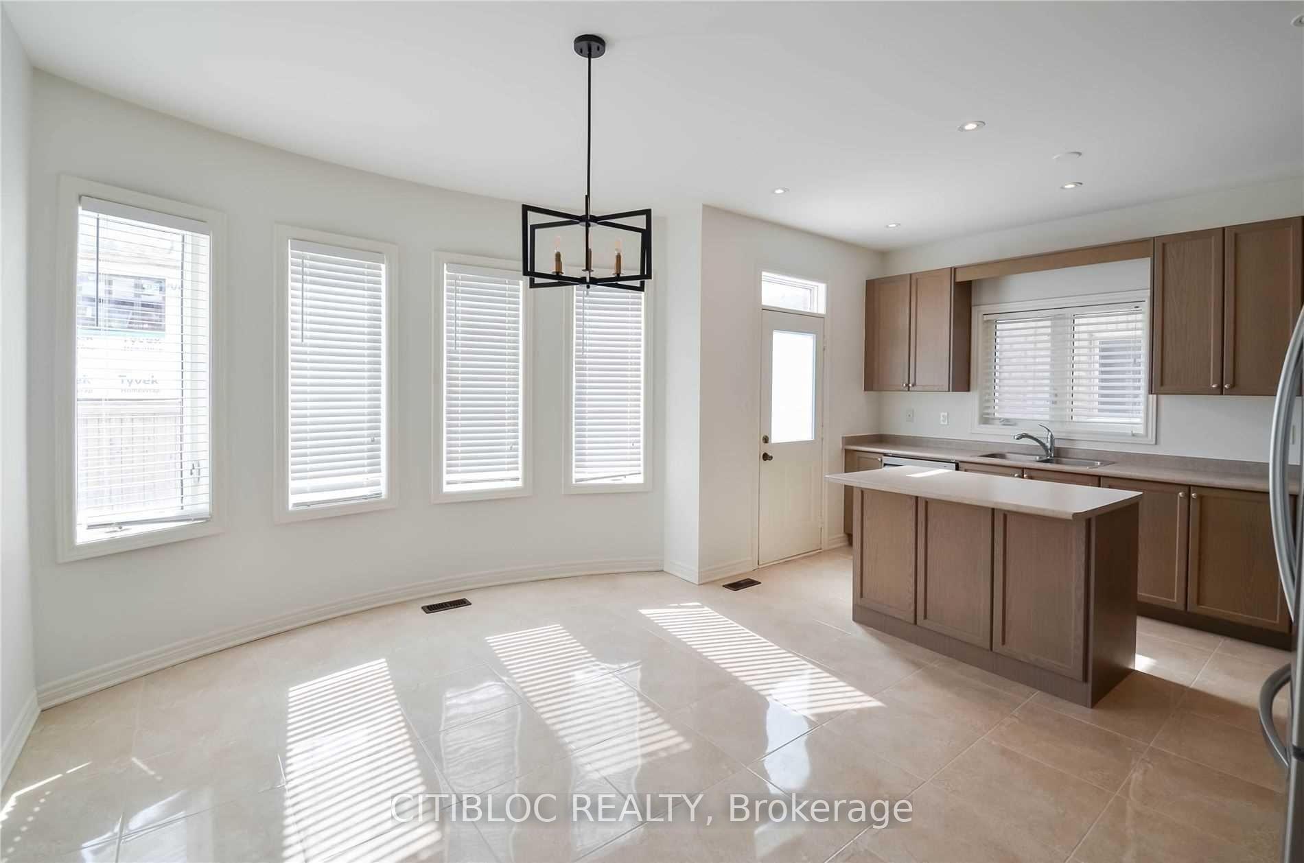Photo 7 of 1280 Shortreed Terrace, Newmarket, Stonehaven-Wyndham — HOMEH