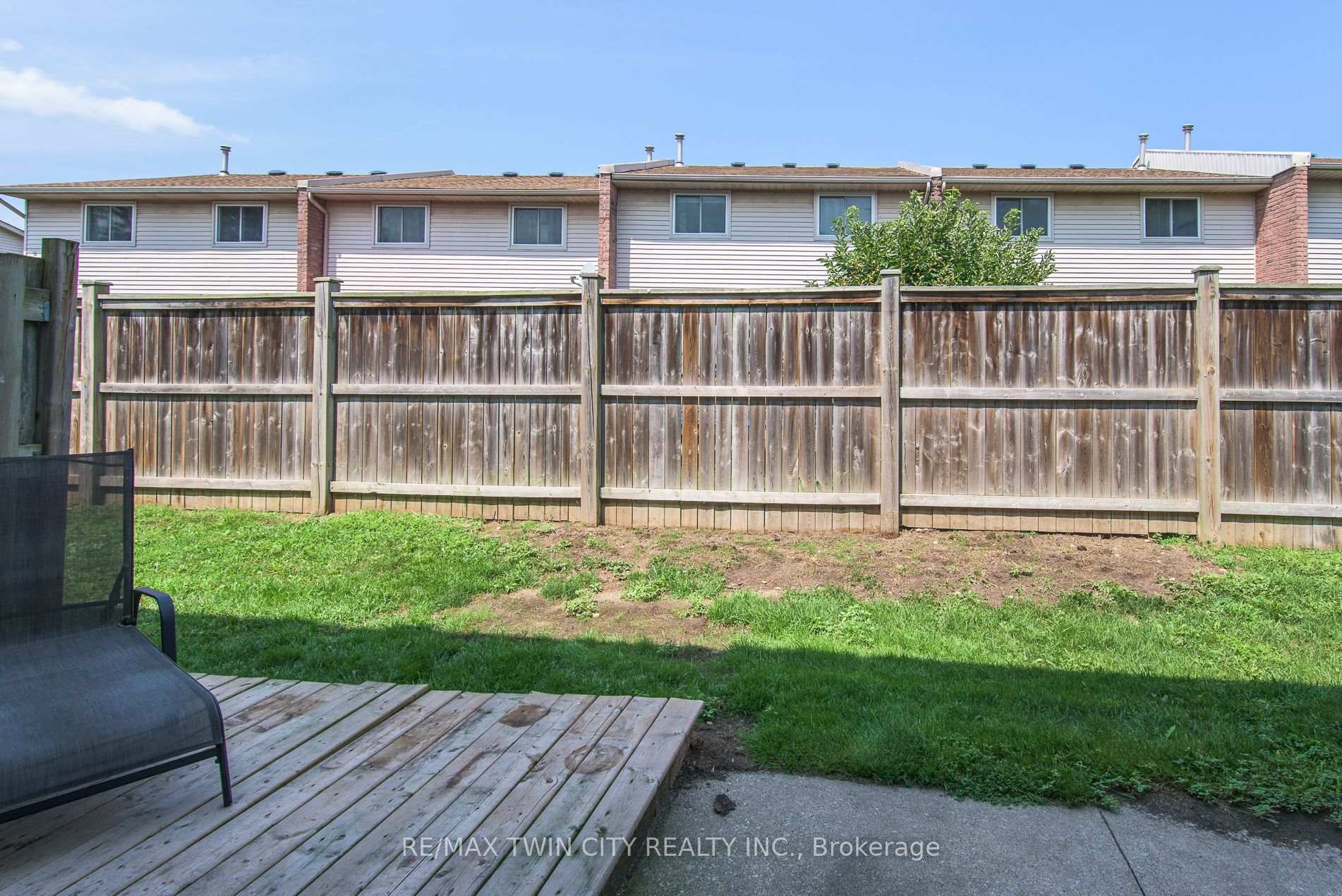Photo 4 of Unit 13, 125 Sekura Crescent, Cambridge, Greenway-Chaplin — HOMEH