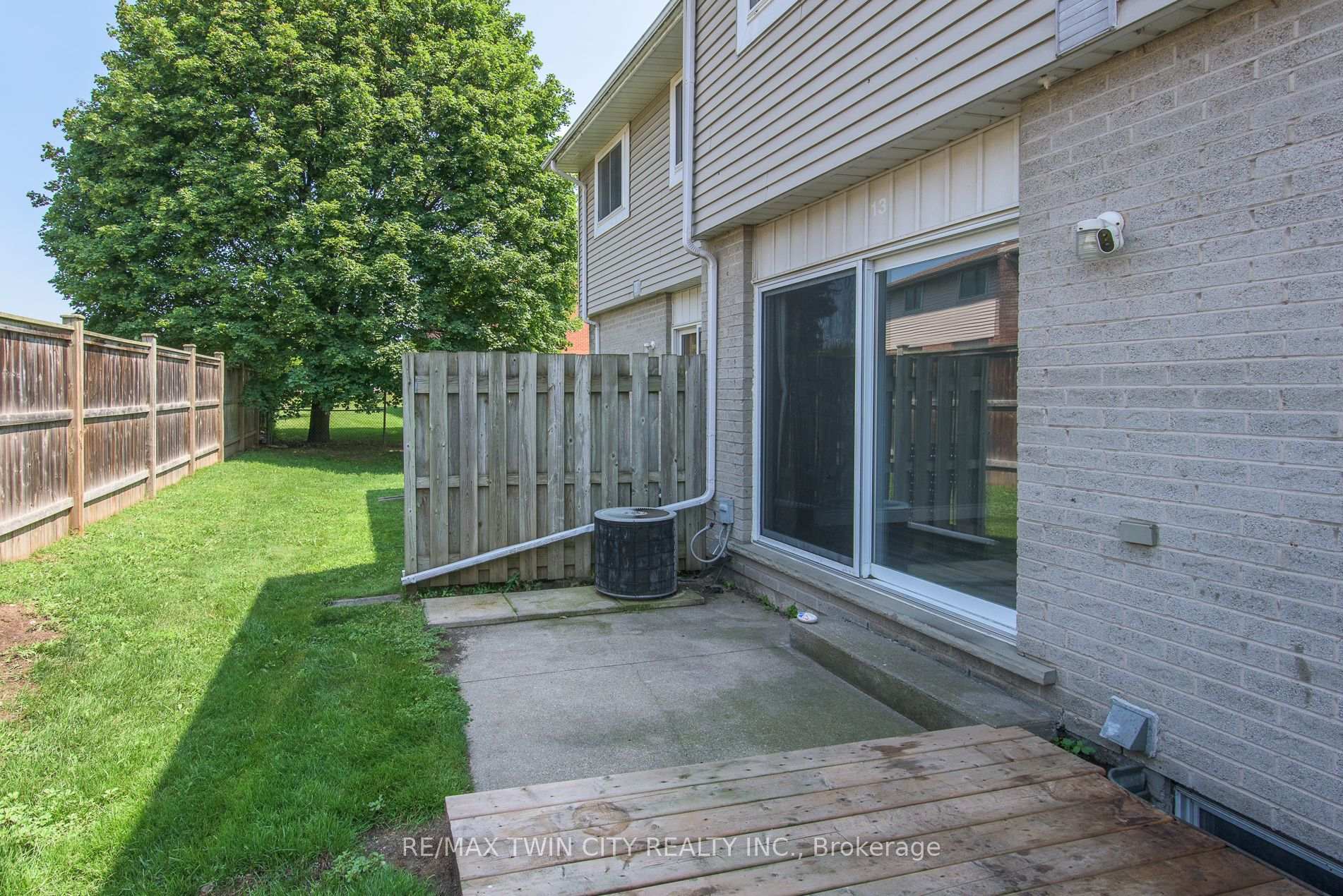 Photo 6 of Unit 13, 125 Sekura Crescent, Cambridge, Greenway-Chaplin — HOMEH