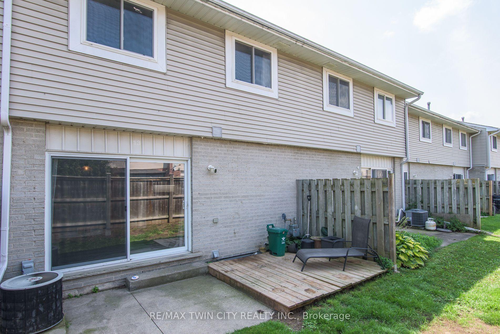 Photo 8 of Unit 13, 125 Sekura Crescent, Cambridge, Greenway-Chaplin — HOMEH