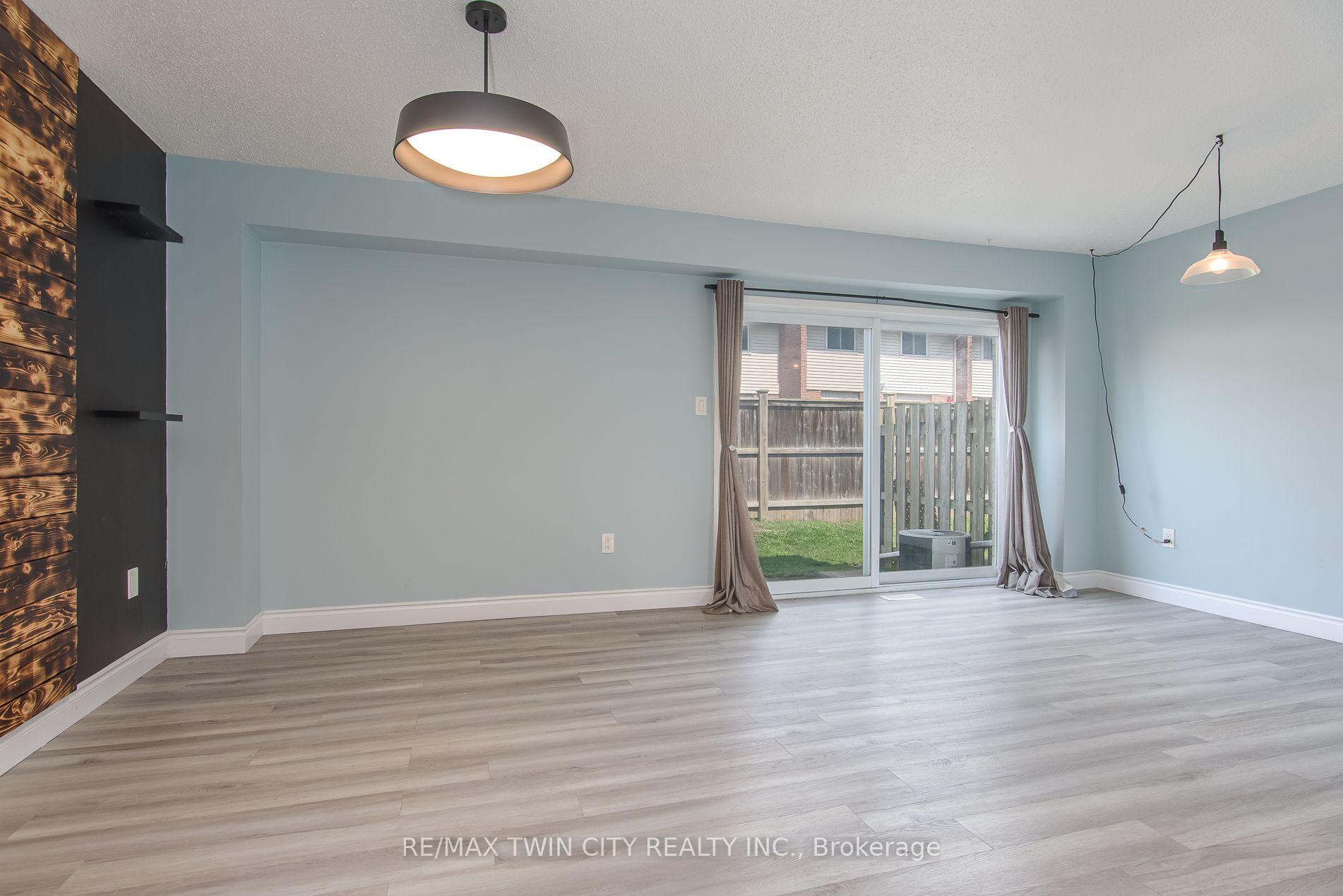 Photo 14 of Unit 13, 125 Sekura Crescent, Cambridge, Greenway-Chaplin — HOMEH