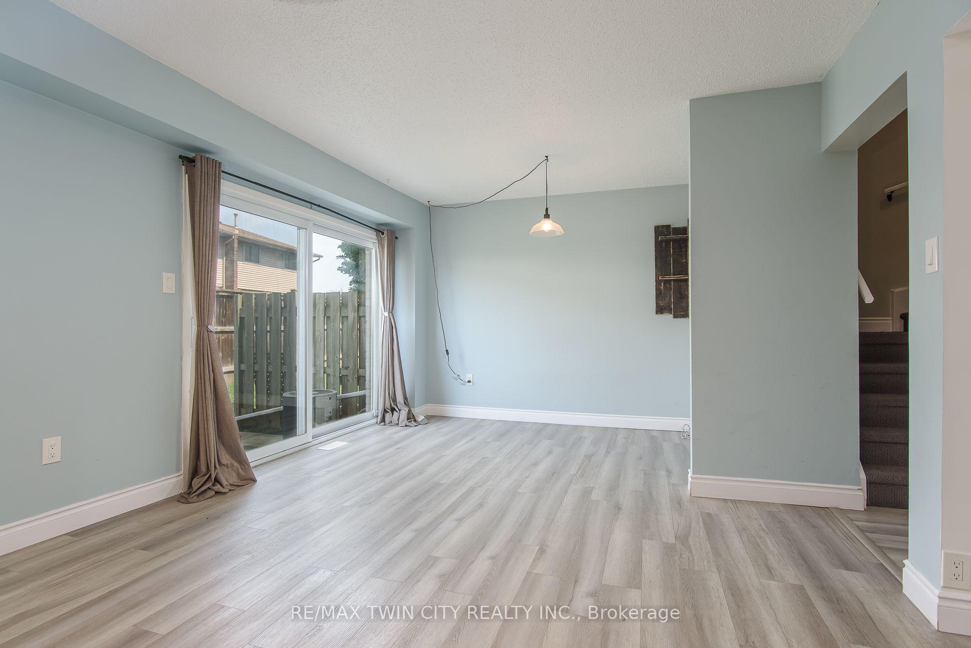 Photo 15 of Unit 13, 125 Sekura Crescent, Cambridge, Greenway-Chaplin — HOMEH