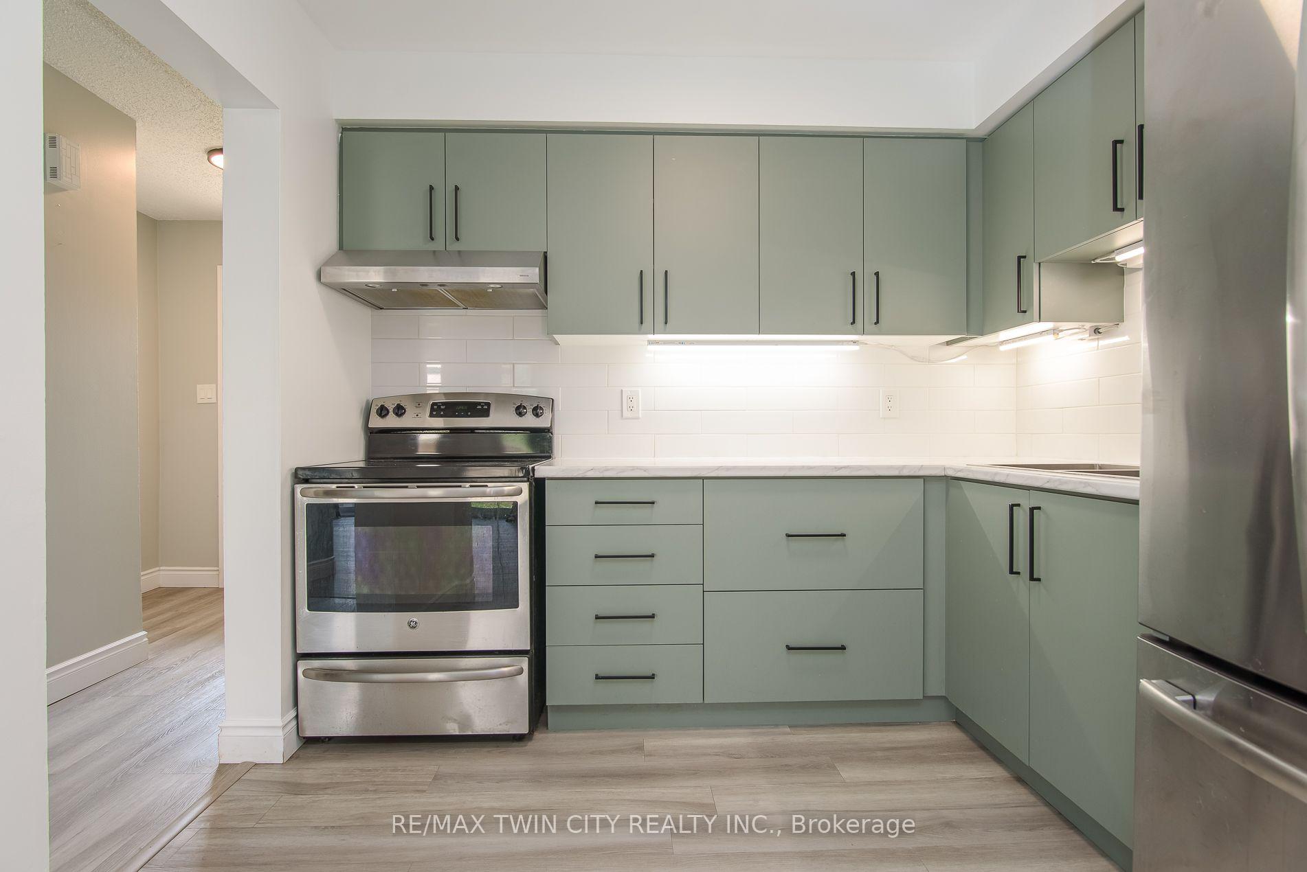 Photo 22 of Unit 13, 125 Sekura Crescent, Cambridge, Greenway-Chaplin — HOMEH