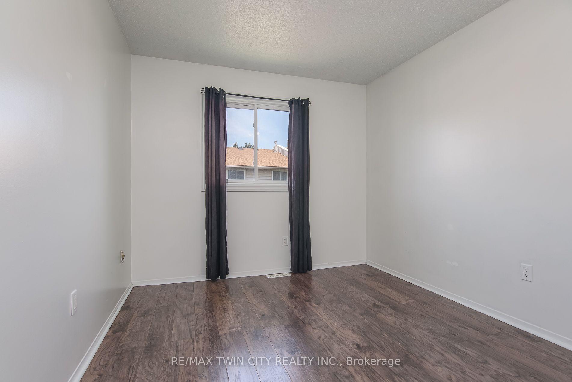 Photo 35 of Unit 13, 125 Sekura Crescent, Cambridge, Greenway-Chaplin — HOMEH