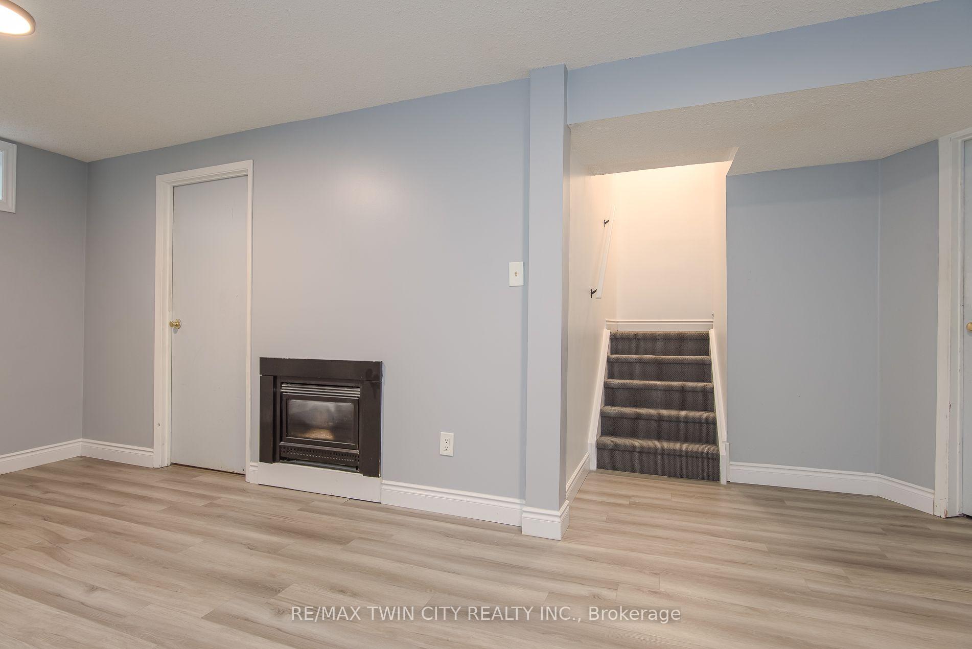 Photo 38 of Unit 13, 125 Sekura Crescent, Cambridge, Greenway-Chaplin — HOMEH