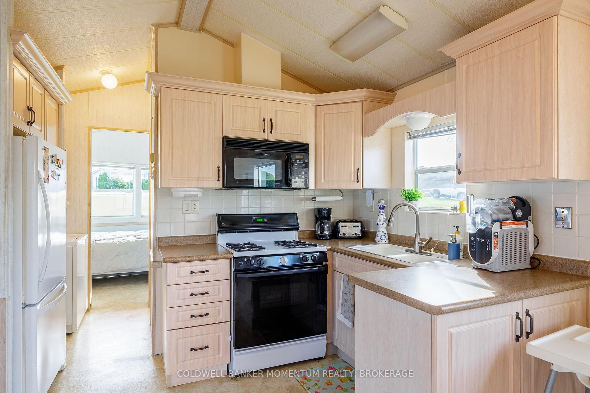 Photo 8 of 151 Quarry View, Port Colborne, Sherkston — HOMEH