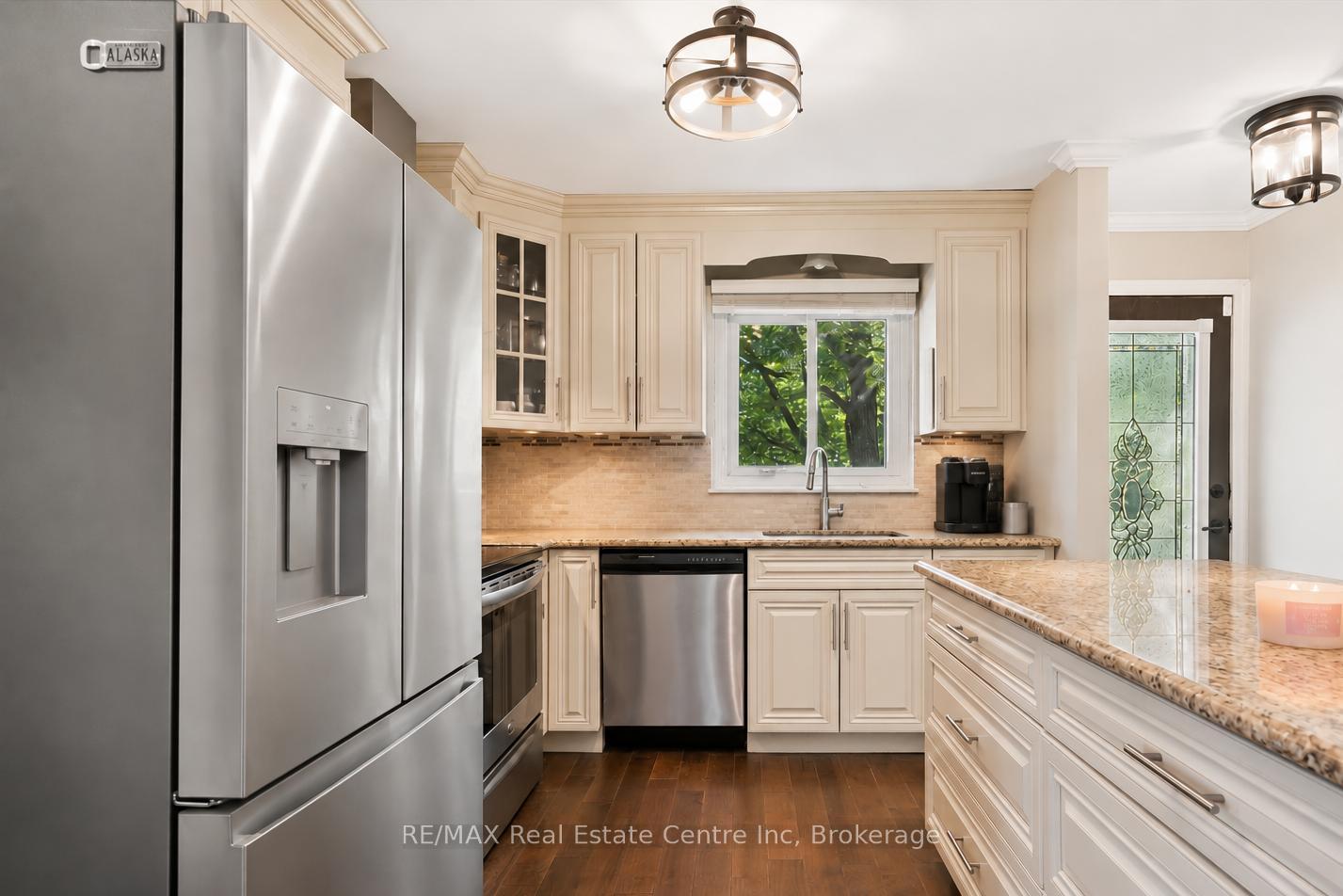 Photo 3 of 369 West Acres Drive, Guelph, Willow West/Sugarbush/West Acres — HOMEH