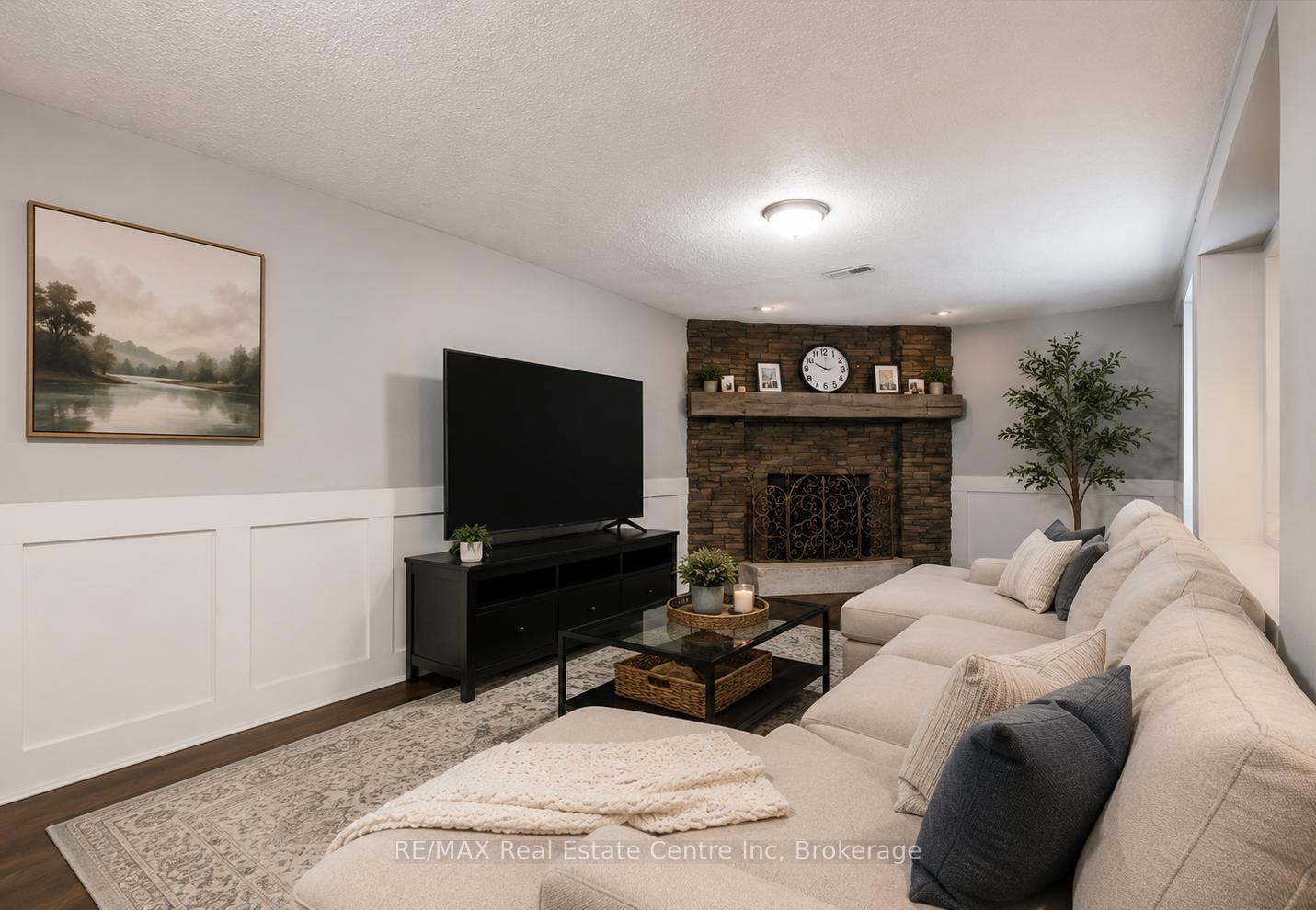 Photo 10 of 369 West Acres Drive, Guelph, Willow West/Sugarbush/West Acres — HOMEH