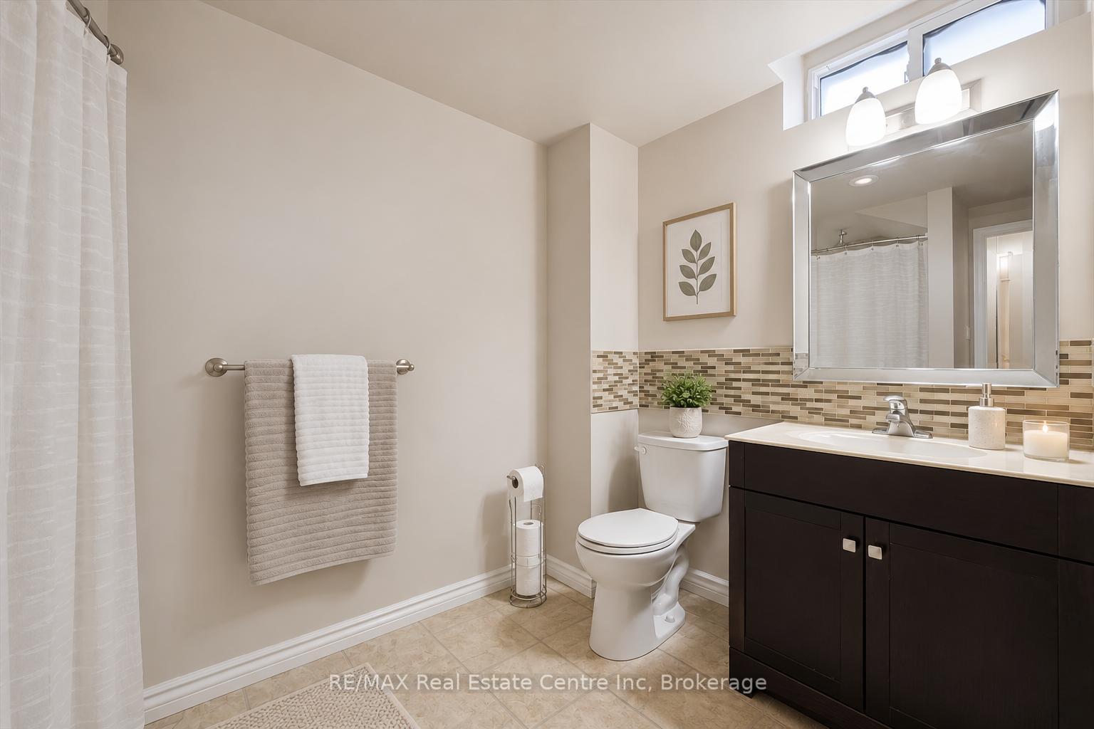 Photo 12 of 369 West Acres Drive, Guelph, Willow West/Sugarbush/West Acres — HOMEH