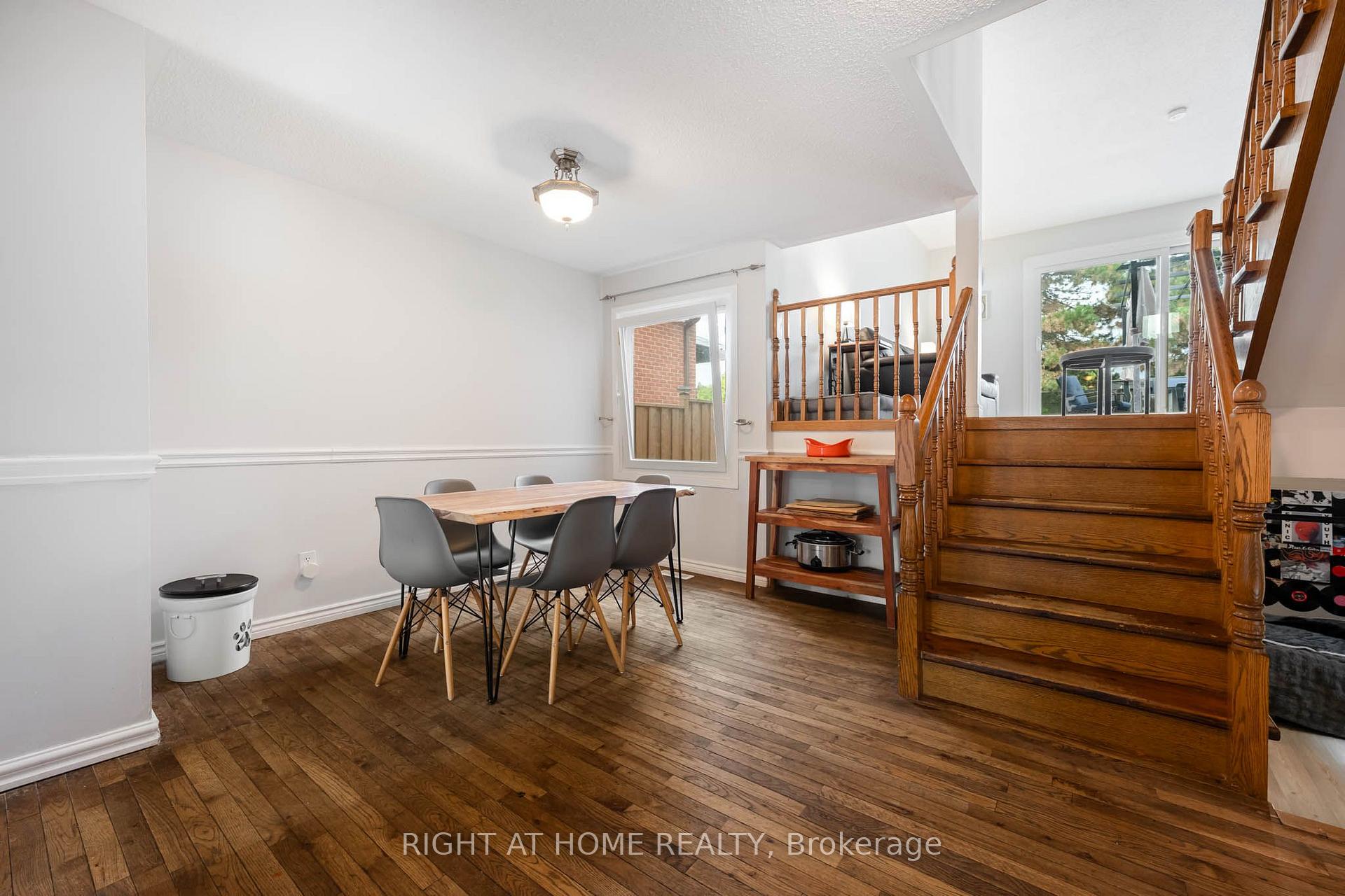 Photo 8 of 136 Elderwood Place, Brampton, Brampton North — HOMEH
