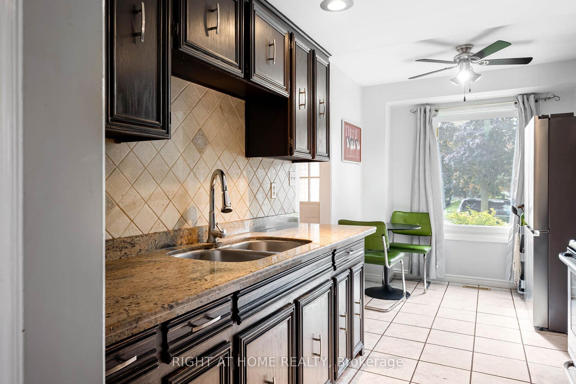Photo 9 of 136 Elderwood Place, Brampton, Brampton North — HOMEH