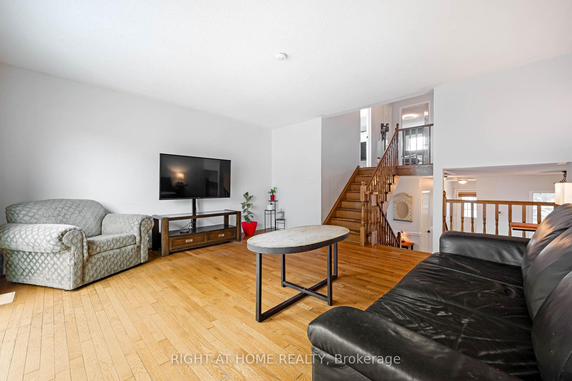 Photo 18 of 136 Elderwood Place, Brampton, Brampton North — HOMEH