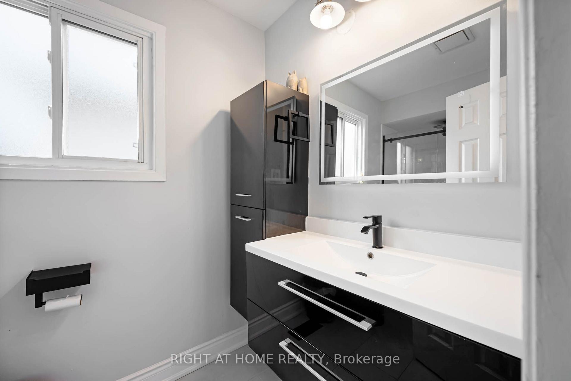 Photo 20 of 136 Elderwood Place, Brampton, Brampton North — HOMEH