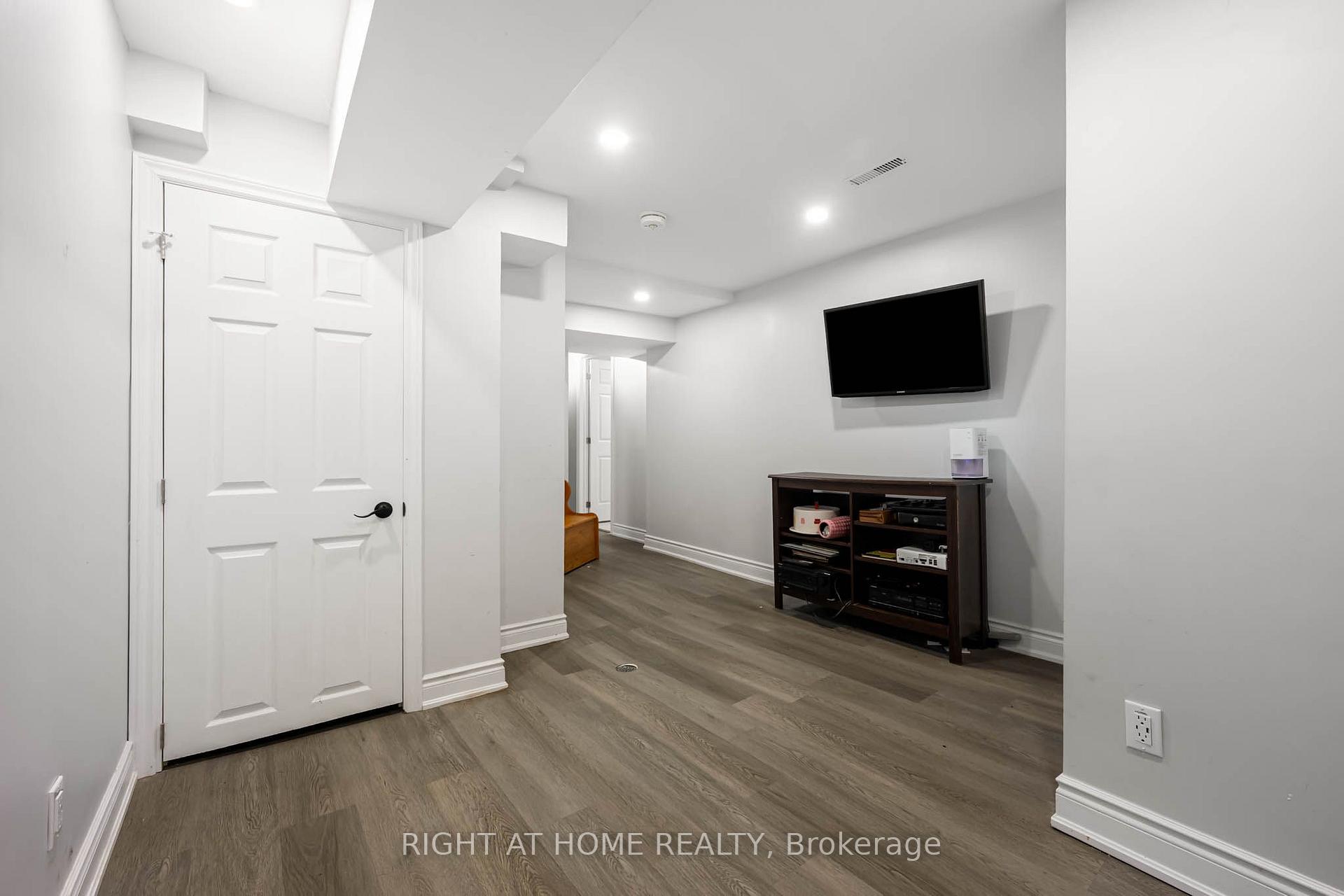 Photo 40 of 136 Elderwood Place, Brampton, Brampton North — HOMEH
