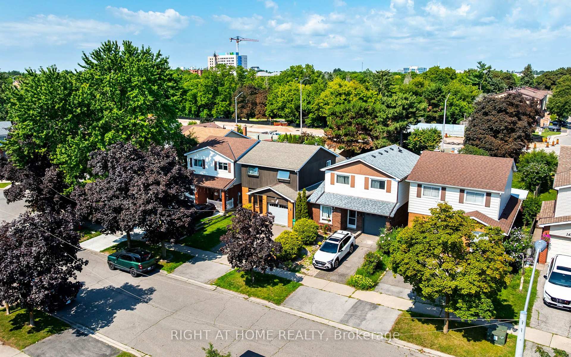 Photo 47 of 136 Elderwood Place, Brampton, Brampton North — HOMEH