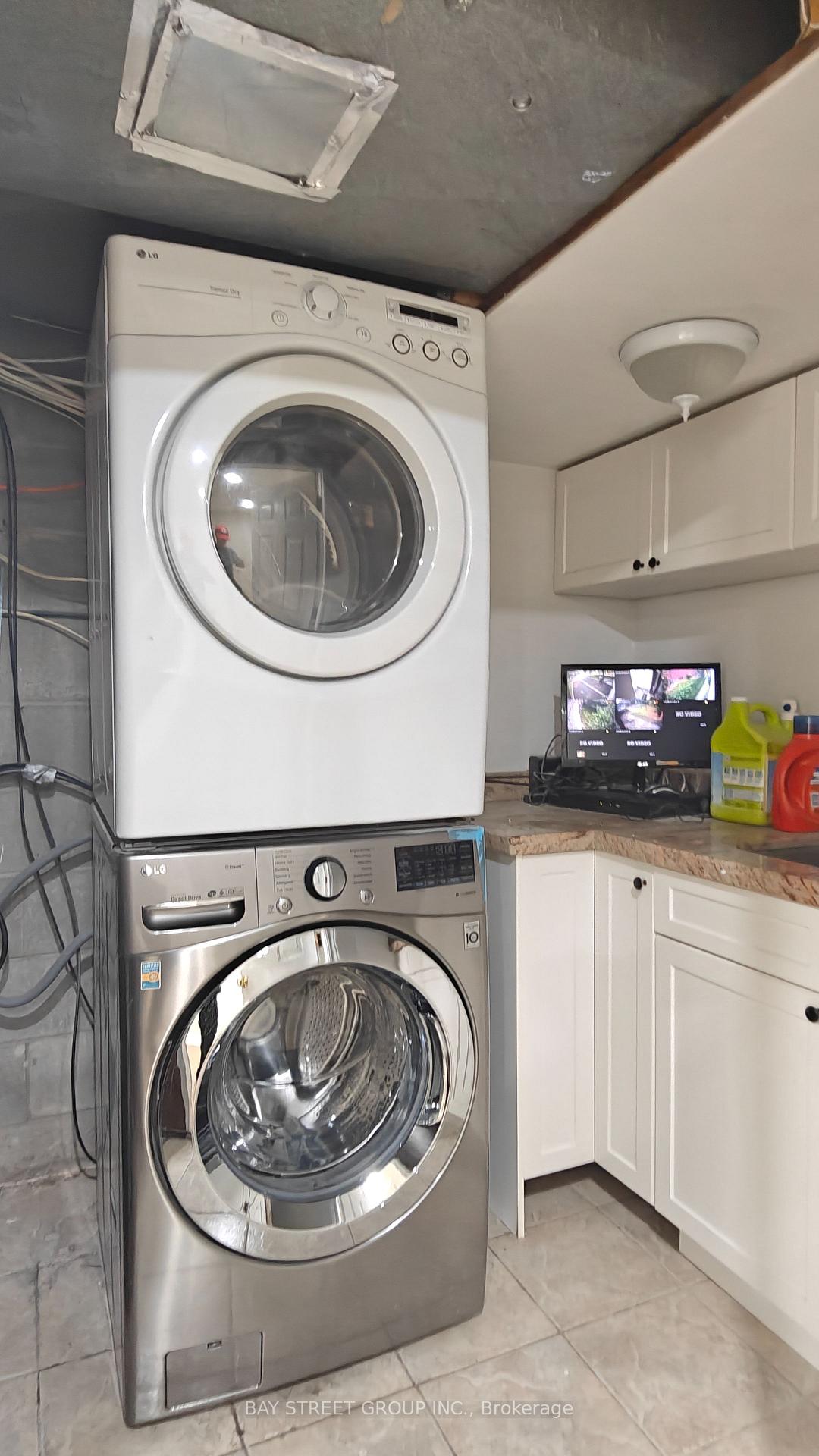 Photo 14 of Unit lower, 9 Mosedale Crescent, North York, Don Valley Village — HOMEH