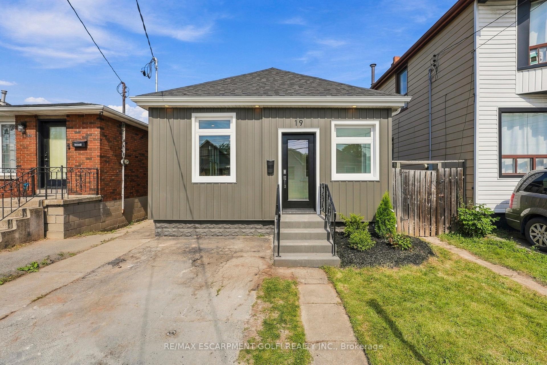 Photo 2 of 19 Vansitmart Avenue, Hamilton, Homeside — HOMEH