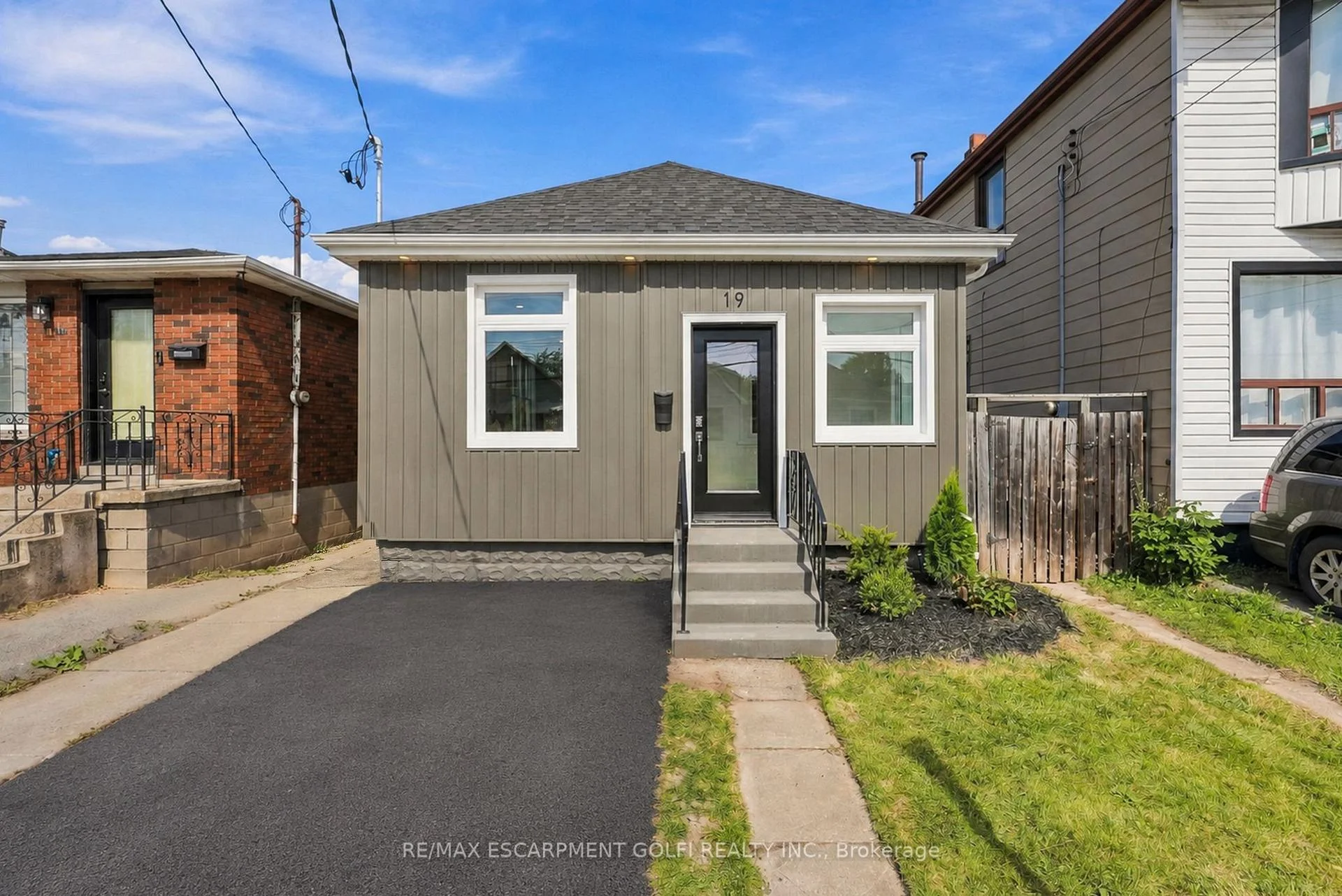 Photo of 19 Vansitmart Avenue