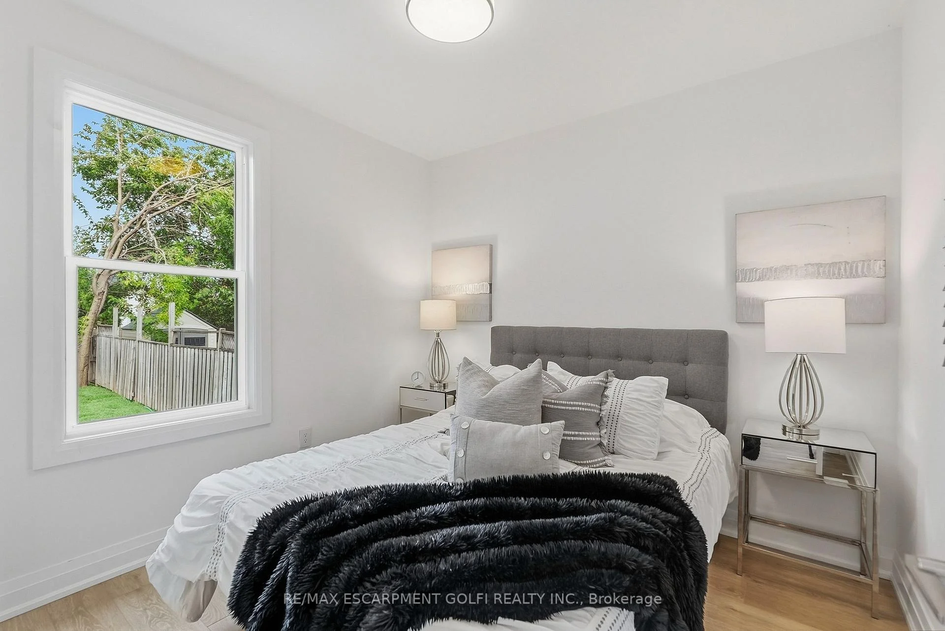 Photo 21 of 19 Vansitmart Avenue, Hamilton, Homeside — HOMEH