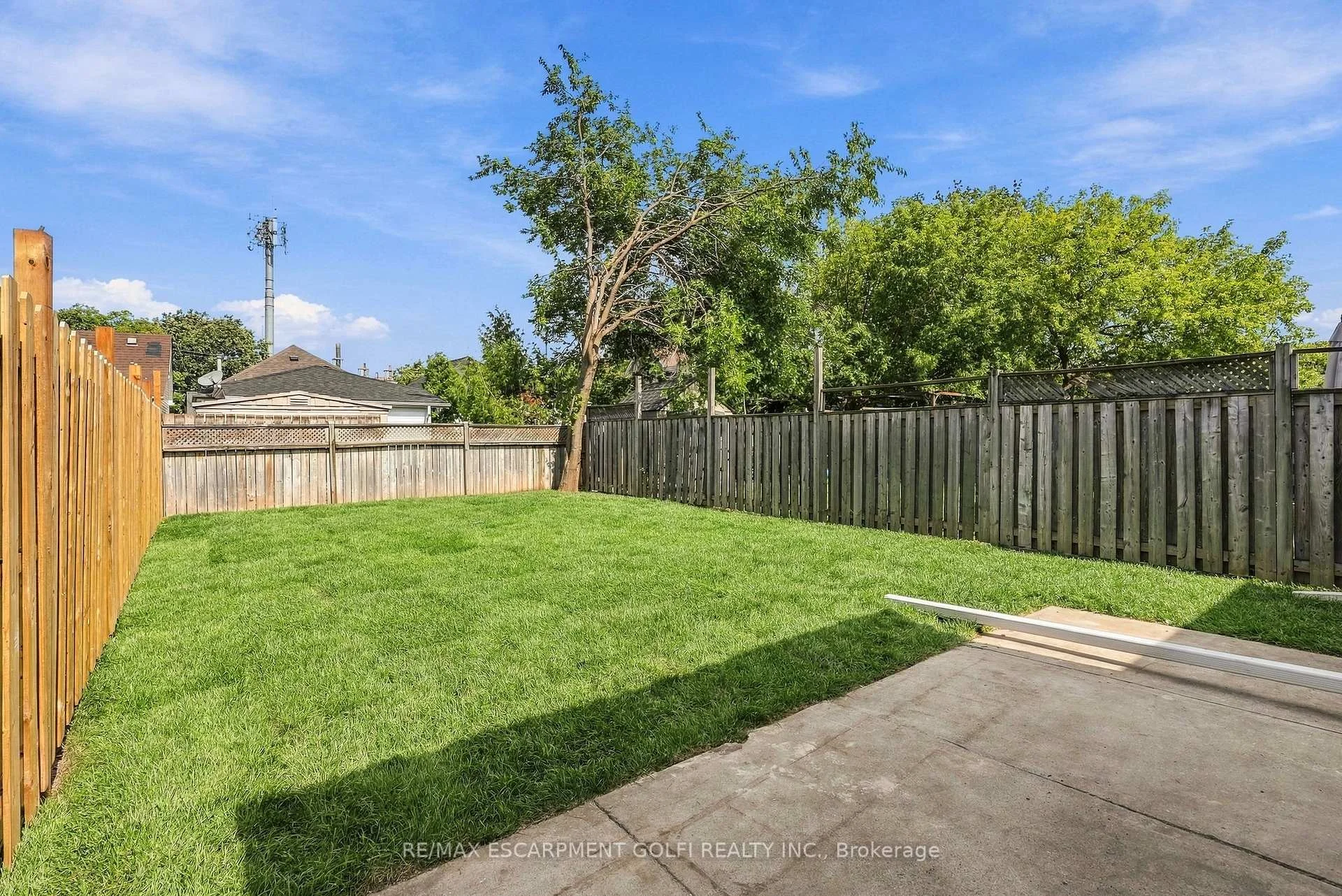 Photo 32 of 19 Vansitmart Avenue, Hamilton, Homeside — HOMEH